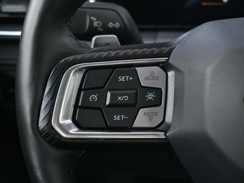 Used 2025 Ford Mustang GT Premium image 34