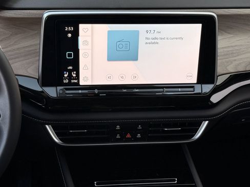 New 2026 Volkswagen Atlas SE image 13