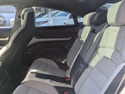 Used 2021 Porsche Taycan 4S image 17