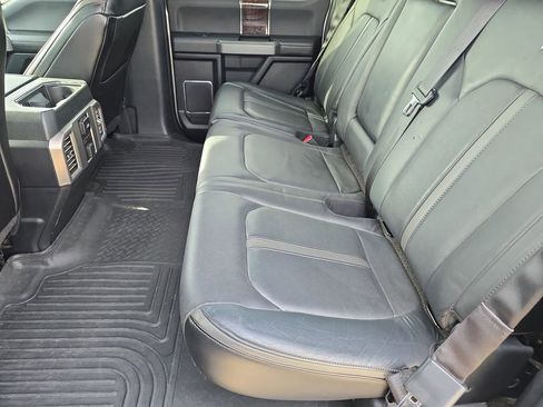 Used 2015 Ford F150 Platinum w/ Equipment Group 701A Luxury AWD/4WD image 13
