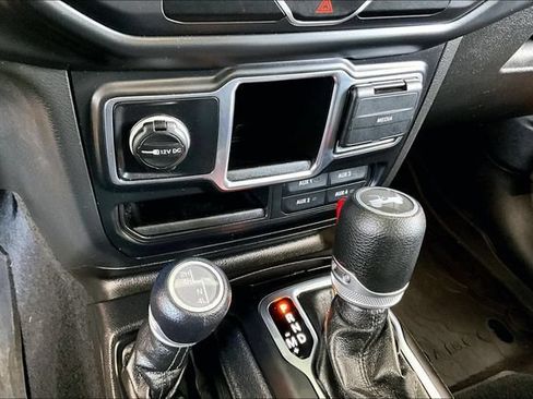 Used 2021 Jeep Wrangler Unlimited Sport AWD/4WD image 24