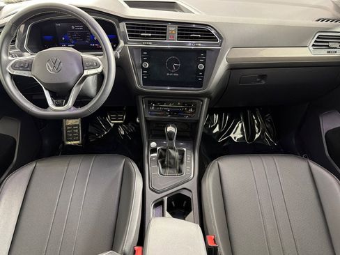 Used 2023 Volkswagen Tiguan SE R-Line FWD image 12
