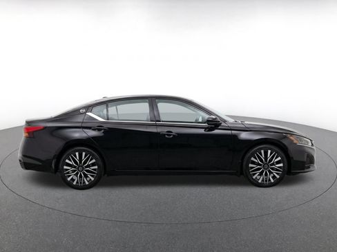 Used 2026 Nissan Altima 2.5 SV FWD image 9