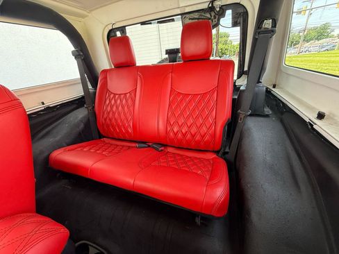 Used 2016 Jeep Wrangler Sport AWD/4WD image 4