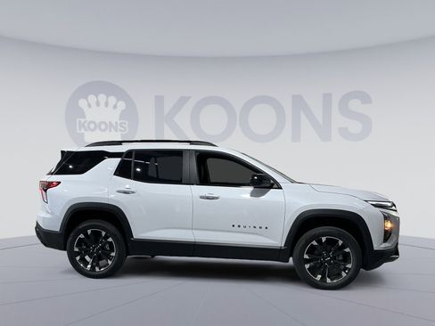 New 2026 Chevrolet Equinox RS w/ LPO, Floor Liner Package FWD image 17