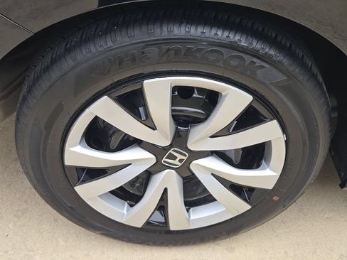 Used 2025 Honda Civic LX image 30