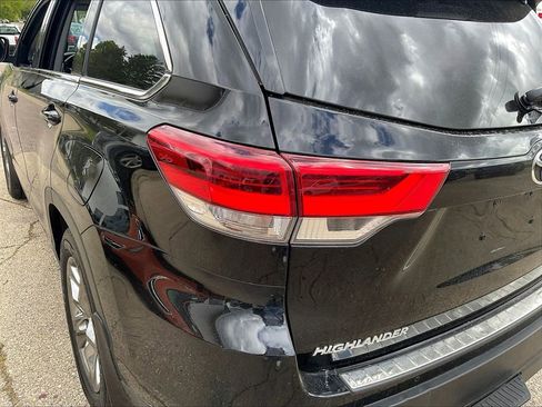 Used 2019 Toyota Highlander Limited Platinum AWD/4WD image 23