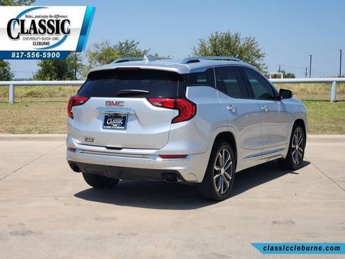Used 2020 GMC Terrain Denali w/ Denali Premium Package FWD image 10