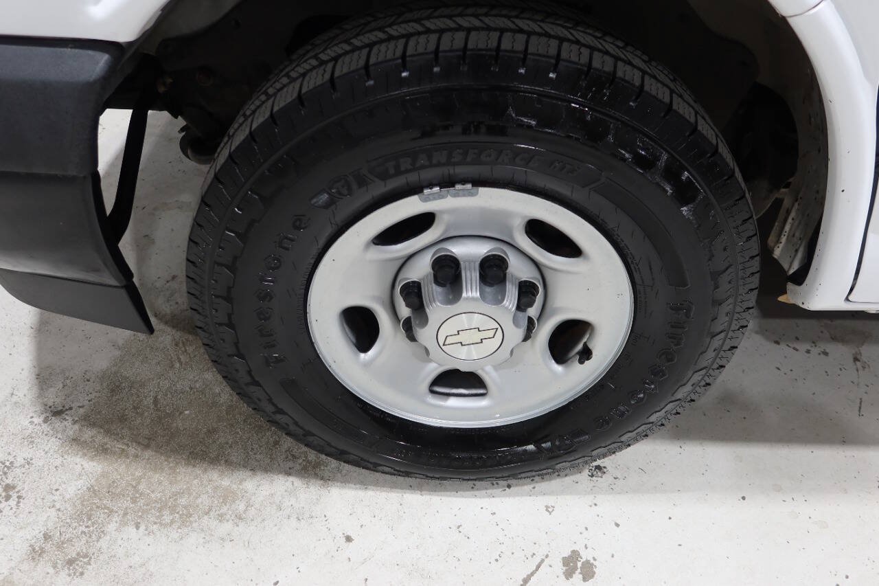 Used 2021 Chevrolet Express 2500 RWD image 10