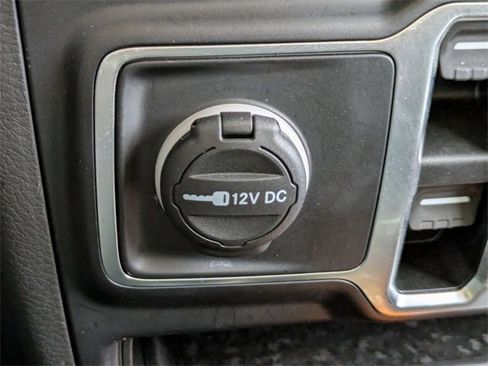 Used 2022 Jeep Gladiator Sport image 23