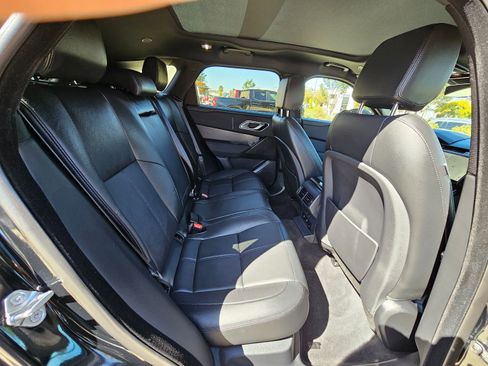 Used 2025 Land Rover Range Rover Velar Dynamic SE image 31