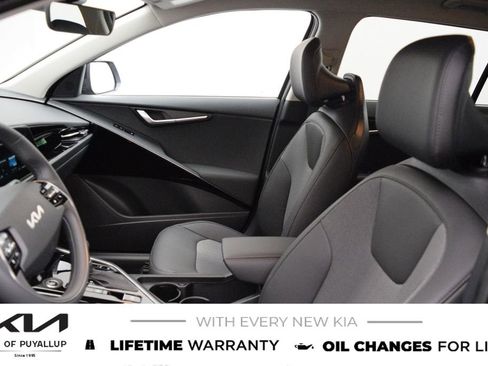 New 2026 Kia Niro EX FWD image 10