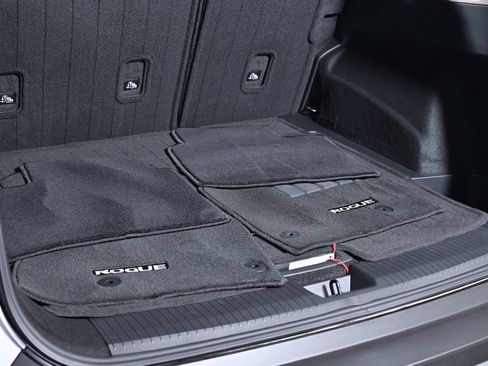 Certified 2023 Nissan Rogue SV AWD/4WD image 32