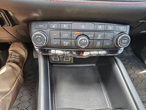 Used 2024 Dodge Durango GT AWD/4WD image 31