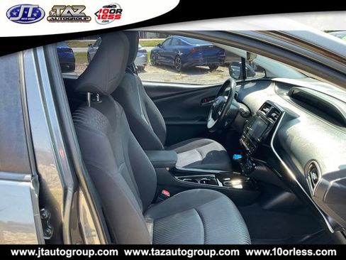 Used 2018 Toyota Prius Three FWD image 14