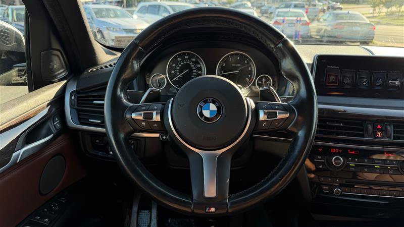 Used 2017 BMW X5 xDrive50i AWD/4WD image 31