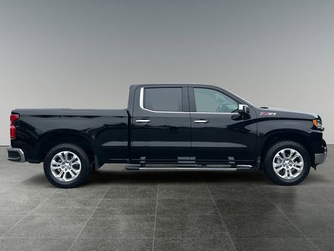 Used 2022 Chevrolet Silverado 1500 LTZ w/ LTZ Convenience Package II AWD/4WD image 9