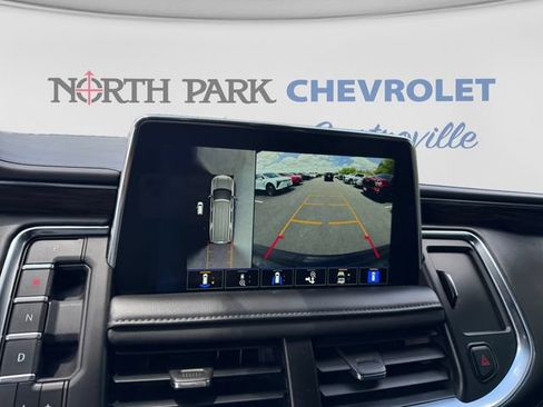 Certified 2023 Chevrolet Suburban Z71 w/ Luxury Package AWD/4WD image 16