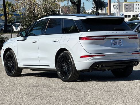 Used 2025 Lincoln Corsair Grand Touring w/ Equipment Group 301A image 6