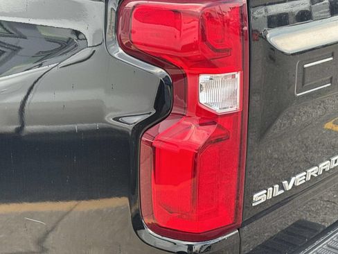 Used 2019 Chevrolet Silverado 1500 Custom w/ Custom Value Package RWD image 8