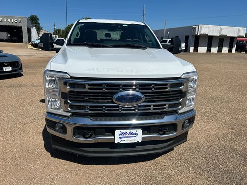Used 2024 Ford F250 XLT w/ FX4 Off-Road Package AWD/4WD image 6