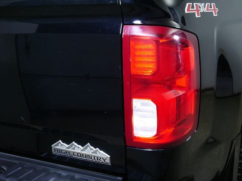 Used 2016 Chevrolet Silverado 1500 High Country w/ High Country Premium Package AWD/4WD image 16