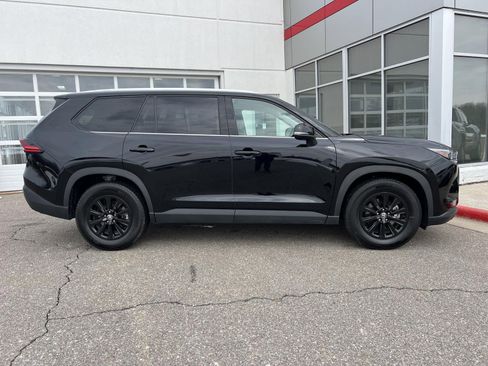 Used 2025 Toyota Grand Highlander AWD image 24