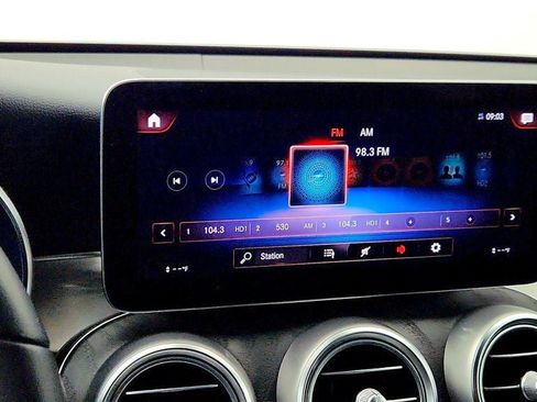 Used 2022 Mercedes-Benz GLC 300 image 17