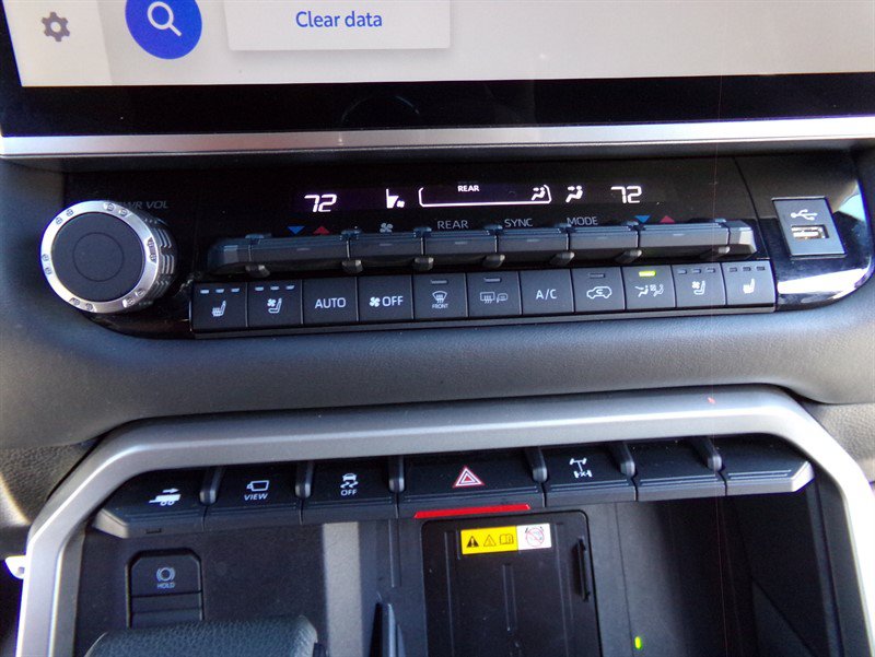 Used 2024 Toyota Sequoia Platinum w/ TRD Off-Road Package AWD/4WD image 38