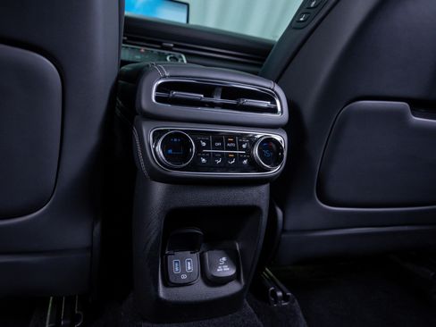 Used 2024 Genesis GV80 3.5T w/ Prestige Matte Package image 17