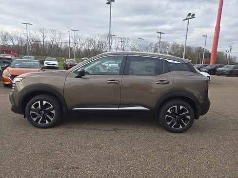 New 2026 Nissan Kicks SV image 4