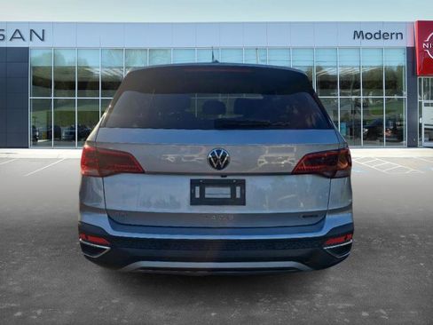 Used 2022 Volkswagen Taos SEL image 8