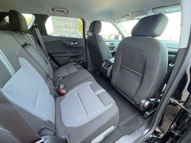 New 2026 Chevrolet Blazer LT w/ Convenience Package FWD image 4
