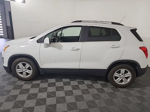 Used 2016 Chevrolet Trax LT w/ LPO, Cargo Package FWD image 4