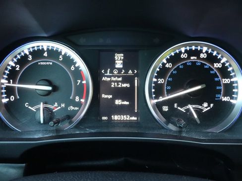 Used 2015 Toyota Highlander XLE FWD image 36