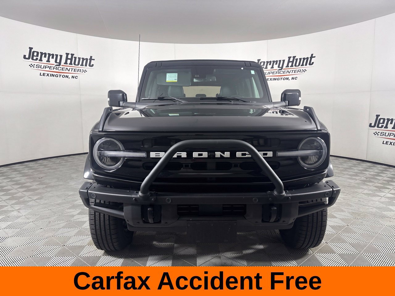 Used 2021 Ford Bronco Outer Banks AWD/4WD image 3