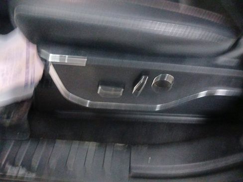 Used 2023 Ford F150 Lariat w/ Equipment Group 502A High image 20