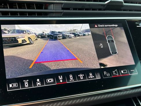 Used 2025 Audi RS Q8 performance image 41