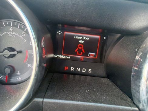 Used 2017 Ford Mustang Coupe image 13