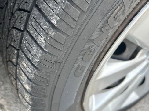 Used 2016 Nissan Sentra S image 9