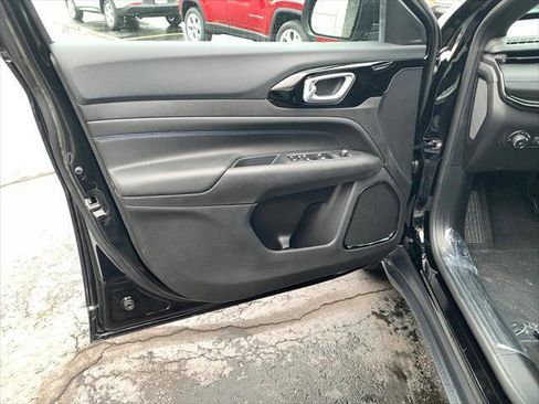 New 2025 Jeep Compass Latitude w/ Convenience Group image 9