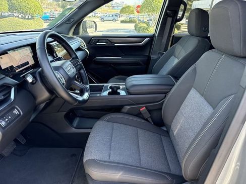 Certified 2025 GMC Acadia Elevation image 9