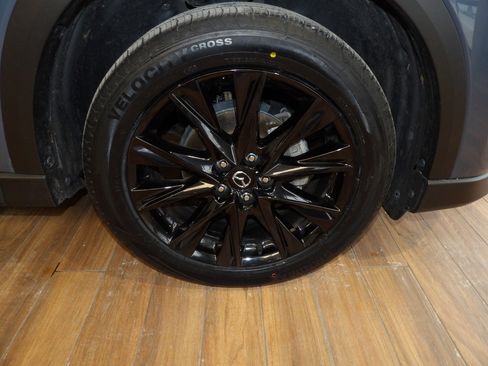 Certified 2022 MAZDA CX-5 Carbon Edition image 4