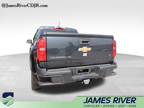 Used 2018 Chevrolet Colorado LT w/ LT Convenience Package AWD/4WD image 18