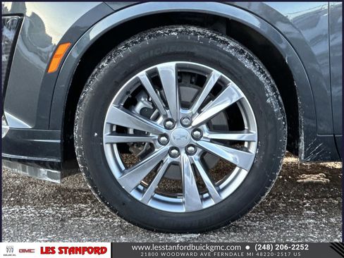 Used 2023 Cadillac XT6 Premium Luxury image 10