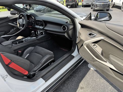 Used 2022 Chevrolet Camaro SS RWD image 37