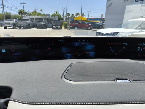 New 2026 Lincoln Navigator Reserve AWD/4WD image 29