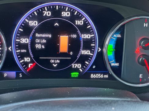 Used 2019 Chevrolet Malibu Hybrid w/ Leather Package image 28