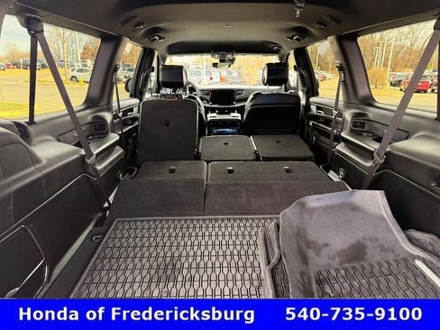 Used 2024 Jeep Wagoneer L Series II w/ Flexible Seating Group image 36