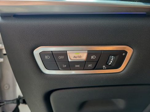 Used 2019 BMW X7 xDrive50i w/ M Sport Package AWD/4WD image 23